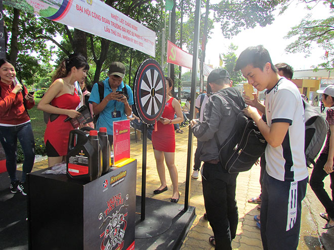 Hàng trăm sinh viên tham gia chương trình “vững tay lái” của Caltex Havoline - 2