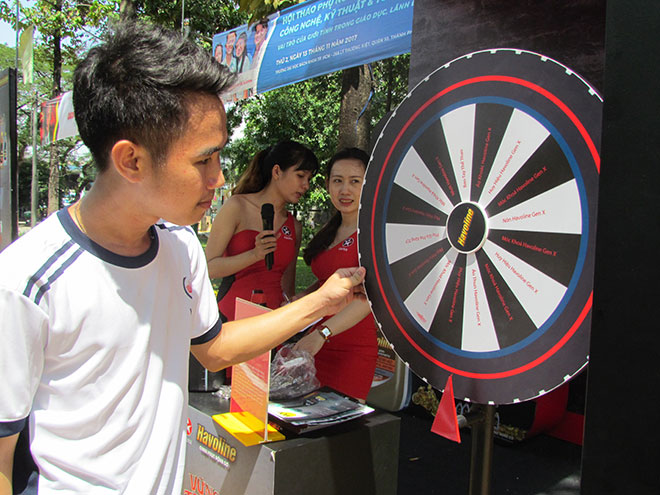 Hàng trăm sinh viên tham gia chương trình “vững tay lái” của Caltex Havoline - 4