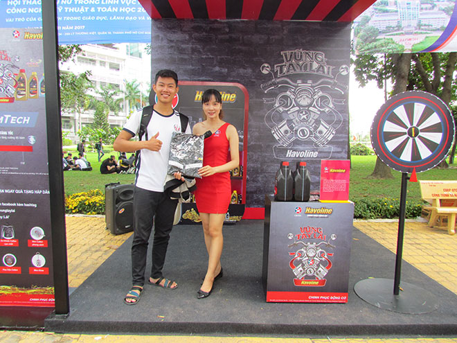 Hàng trăm sinh viên tham gia chương trình “vững tay lái” của Caltex Havoline - 5