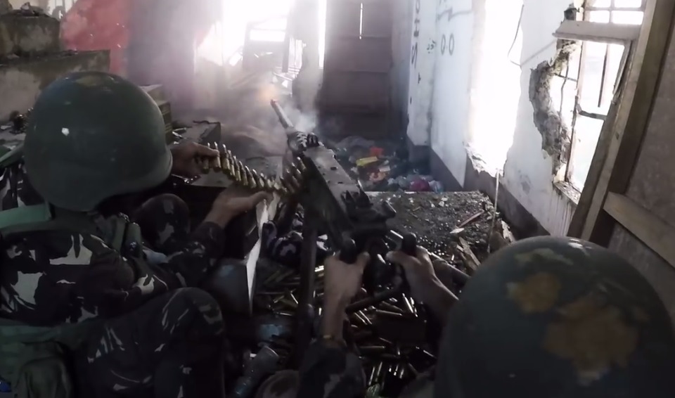 Công bố video trận chiến diệt IS kinh hoàng ở Philippines - 2