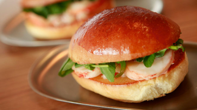 Bánh mì Việt Nam lọt top 10 món sandwich hấp dẫn nhất thế giới - 1