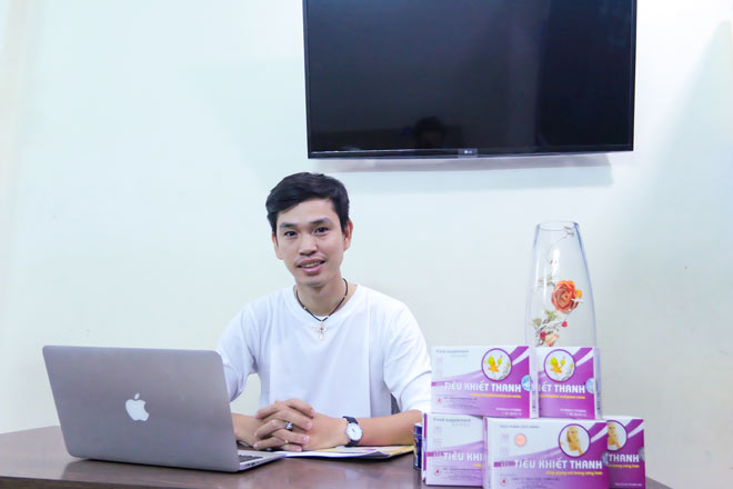 Khản tiếng 7 năm, cải thiện sau 7 ngày - Thầy giáo trẻ thoát "về hưu non" - 2