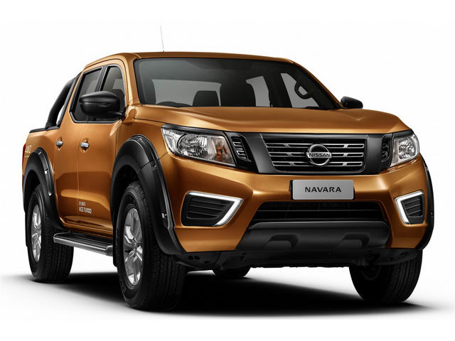 Nissan Navara Black Series đặc biệt giá 594 triệu đồng - 1