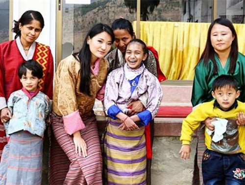 Bật mí về Hoàng hậu xinh đẹp và trẻ nhất thế giới - 3