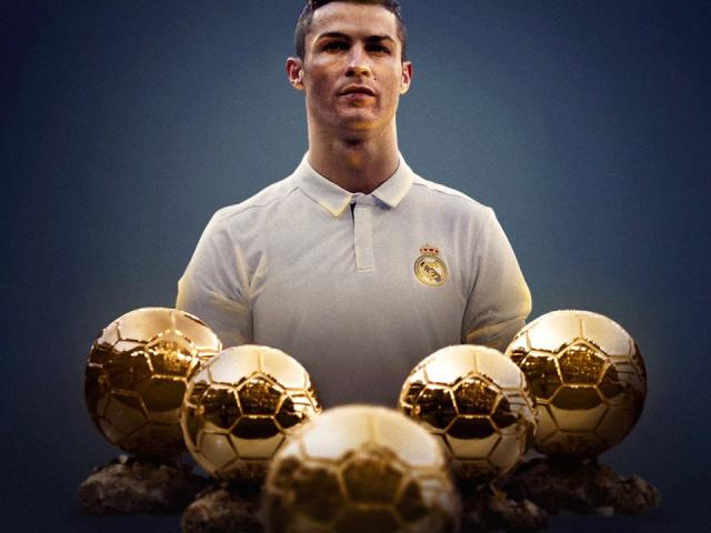 Ronaldo đoạt Bóng Vàng, 2 ngày 2 kỉ lục: Lời thách thức gửi tới Messi