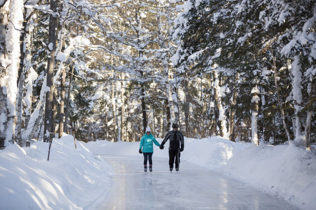 Những địa điểm trượt băng đẹp như thiên đường - 2