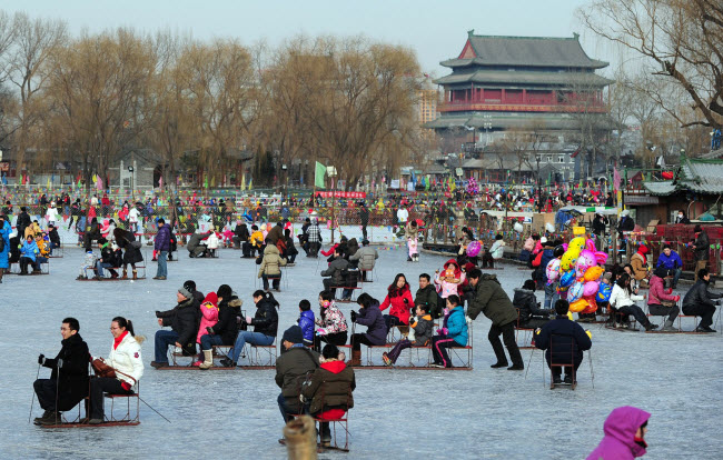 Những địa điểm trượt băng đẹp như thiên đường - 11