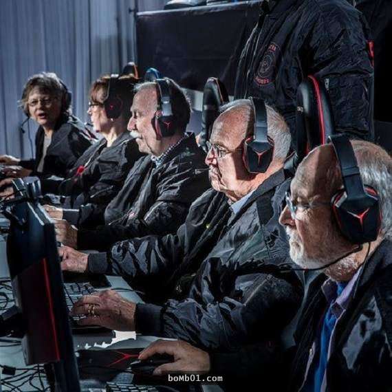 Choáng với đội hình game thủ chuyên nghiệp già nhất thế giới - 3