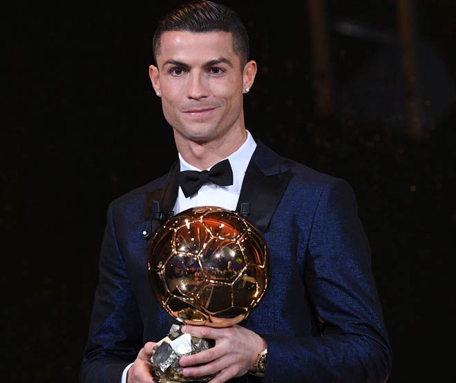 Vua bóng đá Ronaldo: Giấc mơ gây choáng của Quả bóng vàng - 1