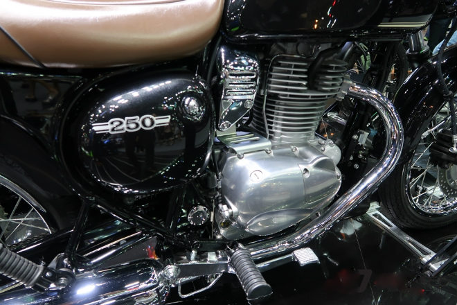 Phát thèm xế nổ cổ điển Kawasaki W250 vừa ra mắt - 8