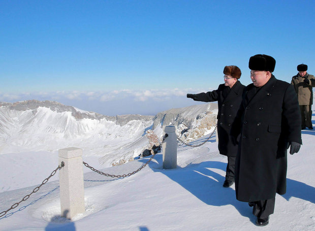 Triều Tiên nói Kim Jong-un có thể kiểm soát được thiên nhiên - 2