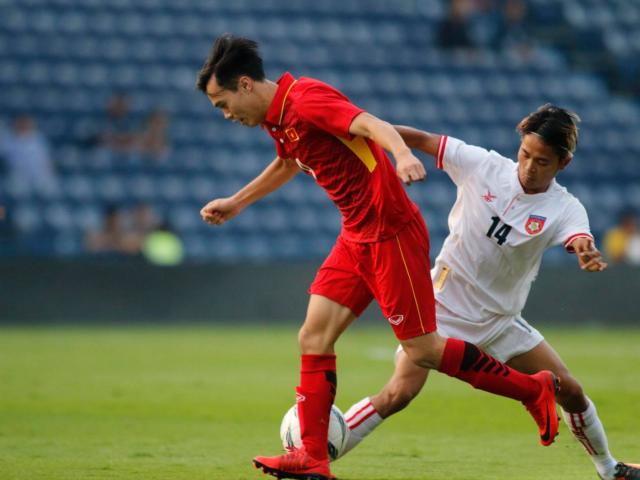 U23 Việt Nam đá 3-4-3: Văn Toàn, Công Phượng thoải mái phô diễn