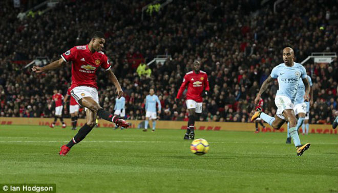 Derby MU - Man City: Lukaku sai lầm, &#34;người nhện&#34; siêu đẳng - 7