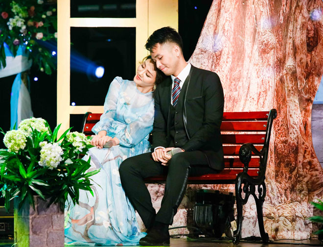 Khánh Thi, Phan Hiển ngọt ngào kết đôi trên sân khấu - 7