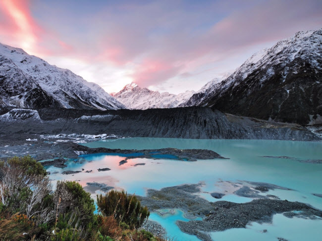 Cook, Canterbury, New Zealand: Ngọn núi cao nhất New Zealand là một trong 28 đỉnh tạo thành nên dãy núi Southern Alps. Hơn 40% diện tích của ngọn núi được bao phủ bởi dòng sông băng.