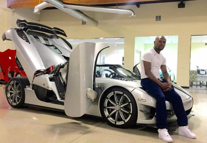 Choáng: So kè siêu xe Mayweather - Ronaldo &#34;hít khói&#34; ông già 71 tuổi - 5