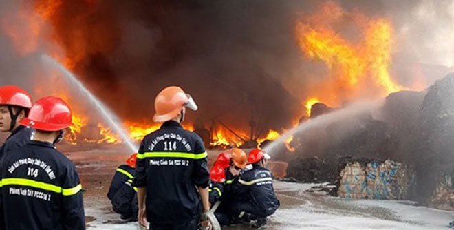 Nóng 24h qua: Xuất hiện rắn nặng 20kg, dài hơn 4m ở Vĩnh Phúc - 3