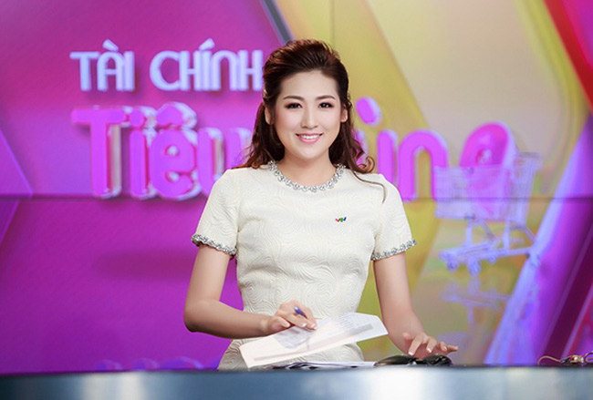 Á hậu Việt Nam 2012 Dương Tú Anh là một trong những MC xinh đẹp nhất nhì của đài truyền hình.