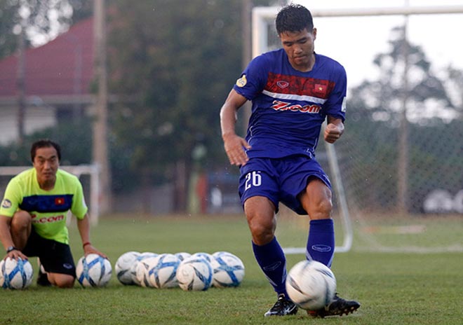 Đấu Thái Lan, U23 Việt Nam tập dưới mưa đến kiệt sức - 8