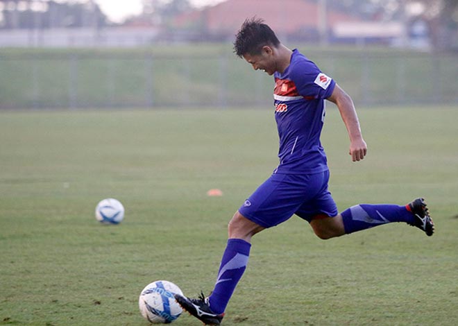 Đấu Thái Lan, U23 Việt Nam tập dưới mưa đến kiệt sức - 9