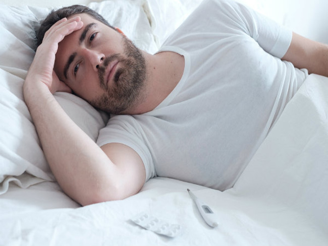 6. Mất ngủ mãn tính: đây là 1 trong những yếu tố có hại cho sức khỏe của thận. Ngủ đủ giấc giúp cơ thể có thời gian điều chỉnh và lấy lại cân bằng cho chức năng của thận.