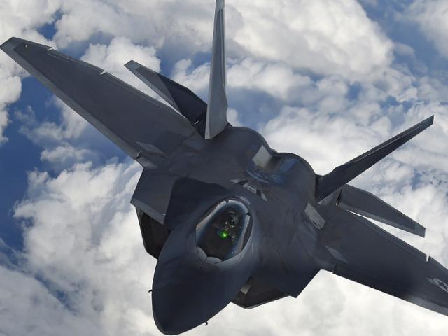 F-22 Mỹ nổ súng khi đụng độ chiến đấu cơ Nga ở Syria?