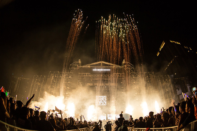 Hơn 20.000 khán giả Sài Gòn &#34;quẩy&#34; hết mình trong đêm nhạc Armin - 1