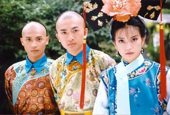 "Phúc Nhĩ Thái" lên tiếng sau khi bị đả kích vì ăn mặc ngày càng lố - 2