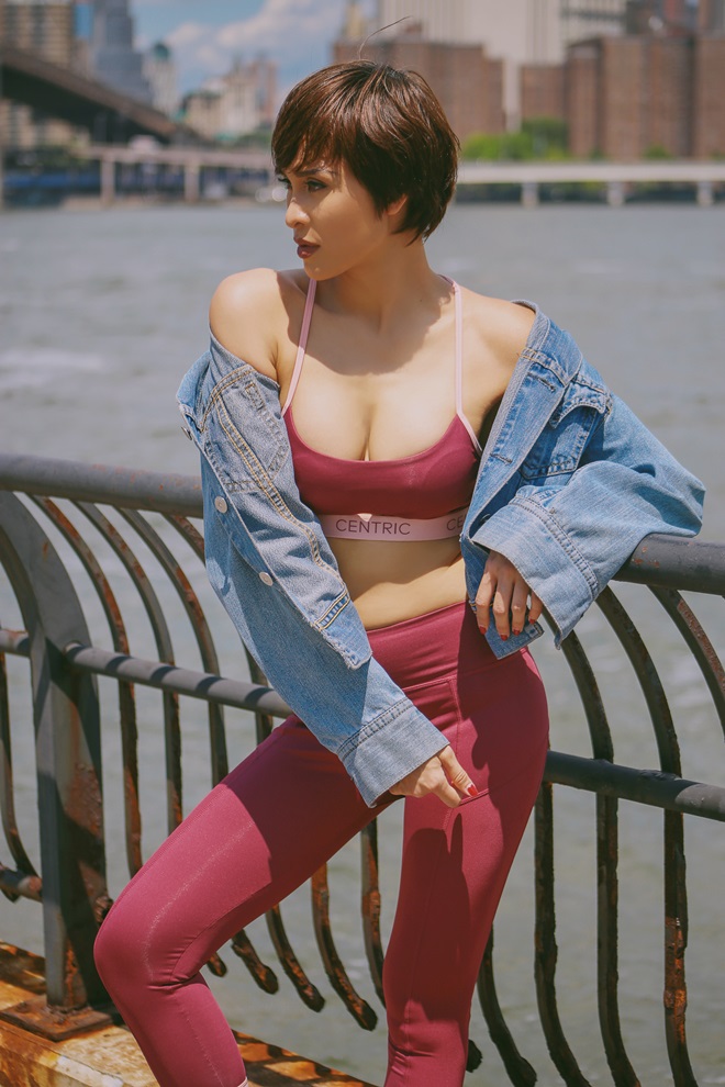 Siêu mẫu Phương Mai đẹp nhờ múa cột - 6