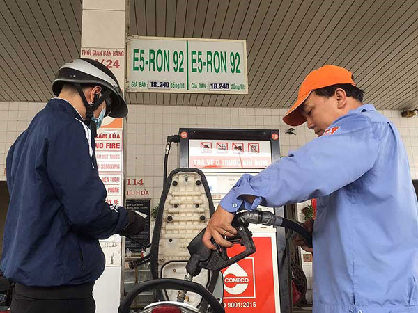 Ngày đầu ‘kết liễu’ xăng A92: Không vỡ trận! - 2