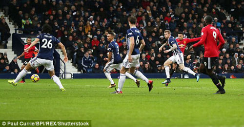 Chi tiết West Brom - MU: Hú vía vì bóng bổng (KT) - 8