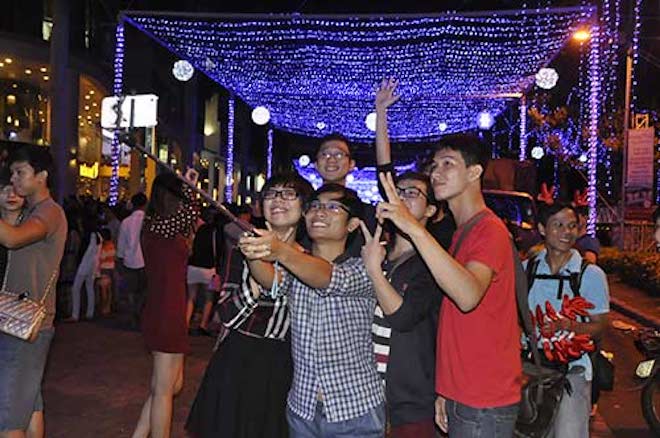 Dẫn "gấu" đi chơi Noel tại 8 địa điểm lãng mạn nhất Sài Gòn - 5