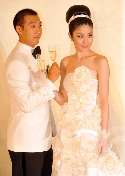 Diva xuất thân danh giá nhất Hong Kong - 4