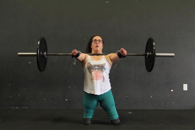 VĐV chân dài nhất thế giới 1m33, đô cử cụt tứ chi gây bão mạng 2017 - 1