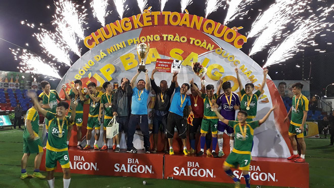 Vòng chung kết cúp bia Sài Gòn 2017: Sân chơi đẳng cấp cho các cầu thủ phong trào - 3