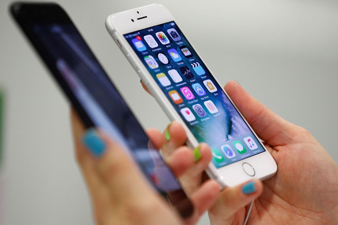 Cố ý làm chậm iPhone cũ, Apple bắt đầu đối diện với các vụ kiện tập thể - 1