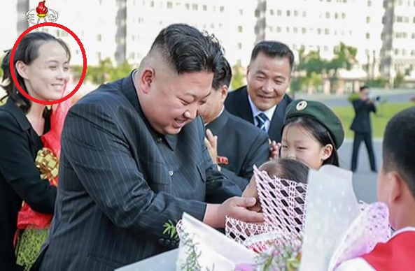 Em gái Kim Jong-un trở thành &#34;ngôi sao đang lên&#34; ở Triều Tiên - 2