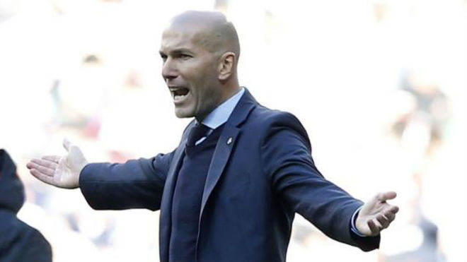 Real thua thảm Barca: Zidane phớt lờ Ronaldo, muốn nghỉ Giáng sinh - 1