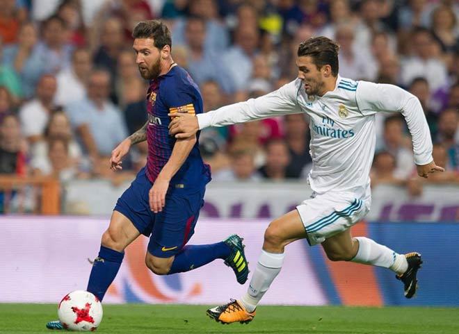 Siêu nhân Messi: Bị một kèm một vẫn &#34;cày nát&#34; Real, lập kỷ lục khủng - 1