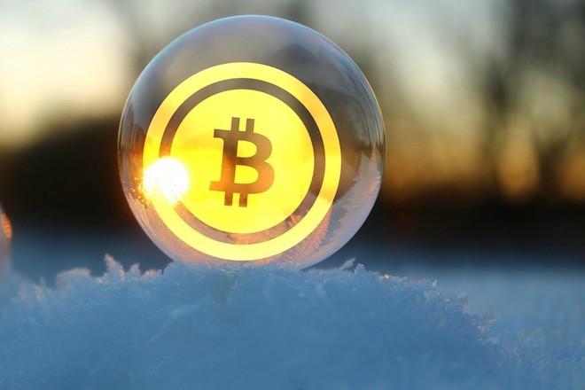 Giảm giá mạnh, có phải bong bóng Bitcoin sắp vỡ? - 1