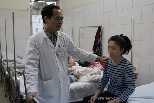 Không khí lạnh bao trùm miêng Bắc, 30 người nhập viện mỗi ngày vì méo miệng - 1