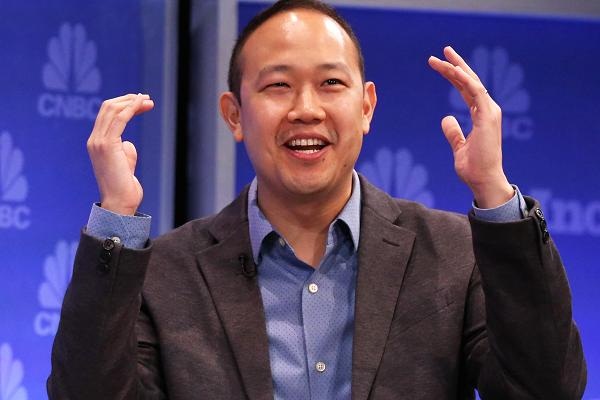 Từng làm việc chui lủi trong ga-ra, nay là doanh nhân kiếm hàng trăm triệu USD - 1