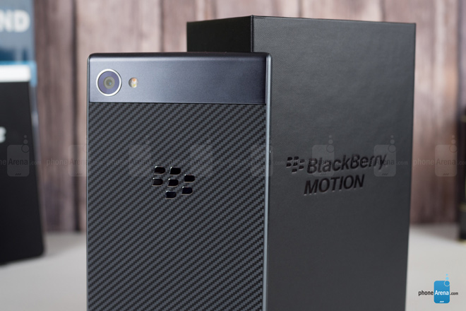Đánh giá chi tiết BlackBerry Motion - 1
