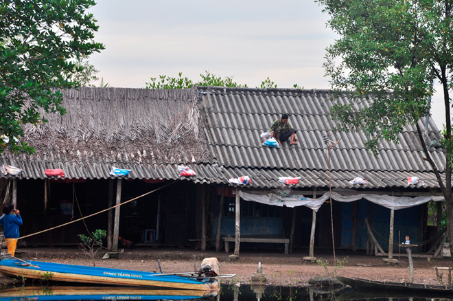 Lo thảm họa bão Linda, người Cà Mau mong bão Tembin tan ngoài biển - 2