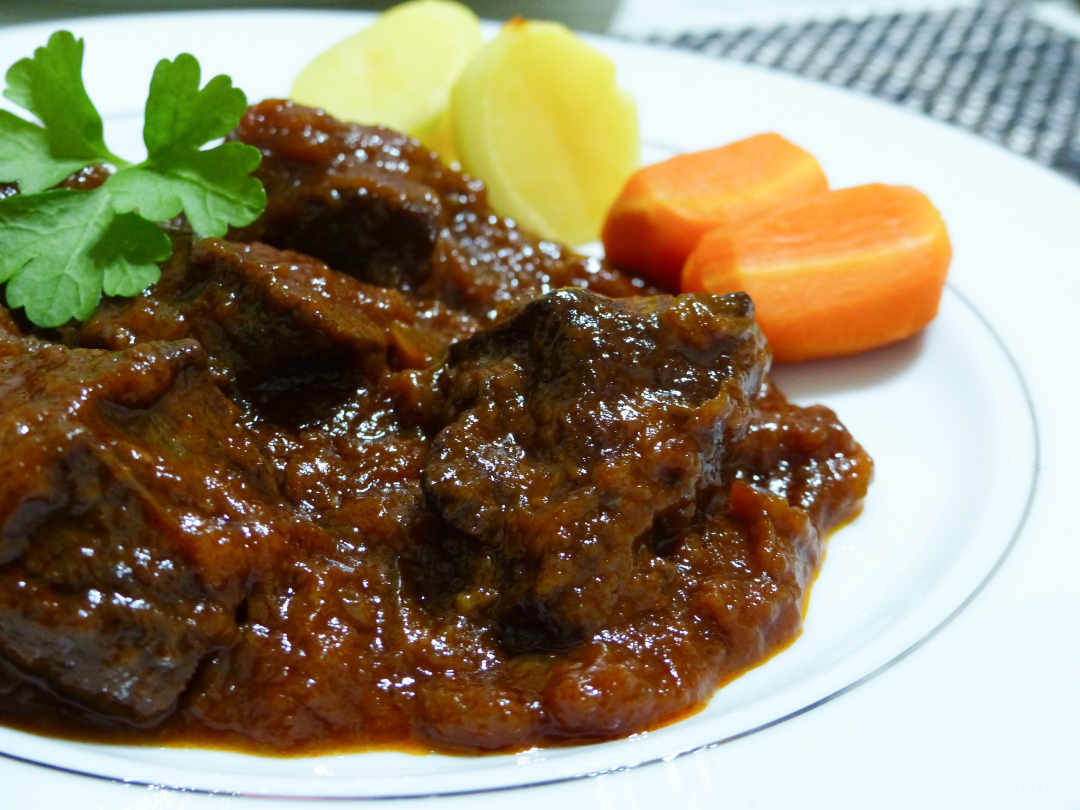 Công thức làm bắp bò hầm hành tây siêu nhanh, siêu ngon - 1