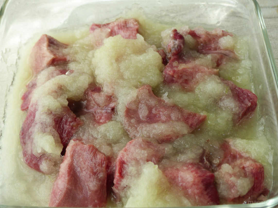 Công thức làm bắp bò hầm hành tây siêu nhanh, siêu ngon - 4