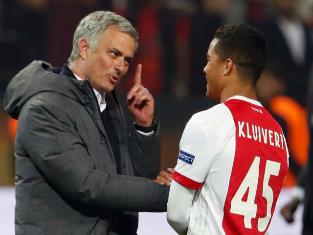 Chuyển nhượng MU: Hàng công ăn hại, Mourinho tậu con trai huyền thoại