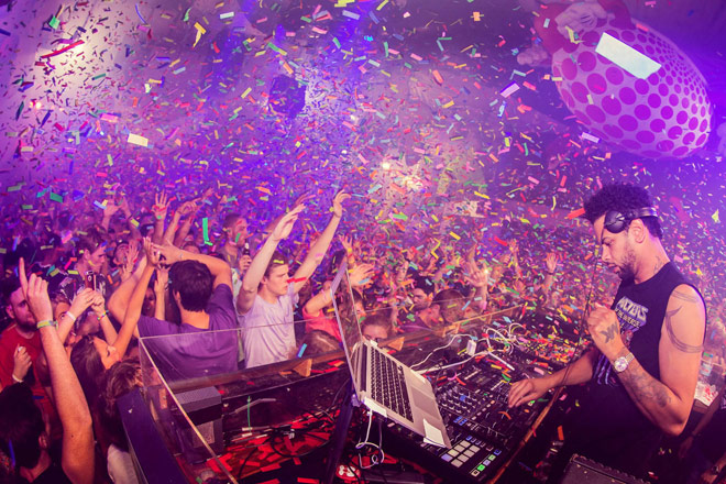 Những thiên đường không ngủ trên thế giới - 2