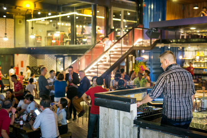 Những thiên đường không ngủ trên thế giới - 6