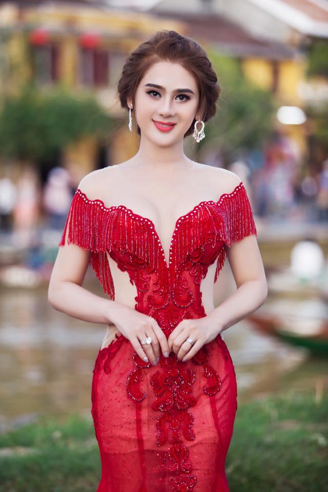 Lâm Khánh Chi đếm từng ngày trước đám cưới &#34;khủng&#34; với chồng trẻ - 8